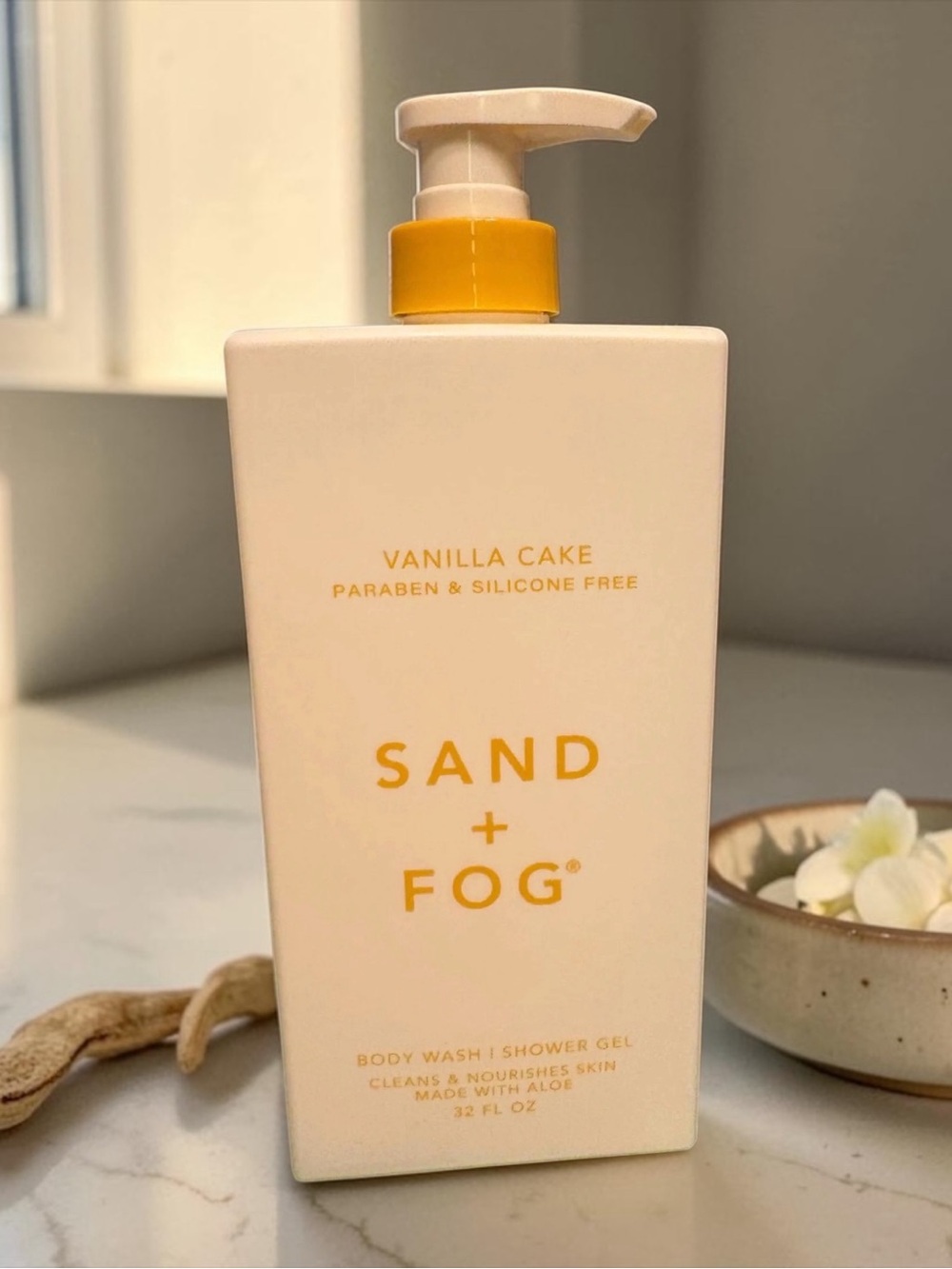 Sand + Fog Vanilla Cake Body Wash - Cream